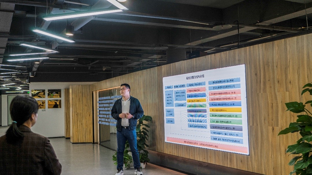 两江新区党工委委员、管委会副主任李洁一行 莅临我院调研指导工作